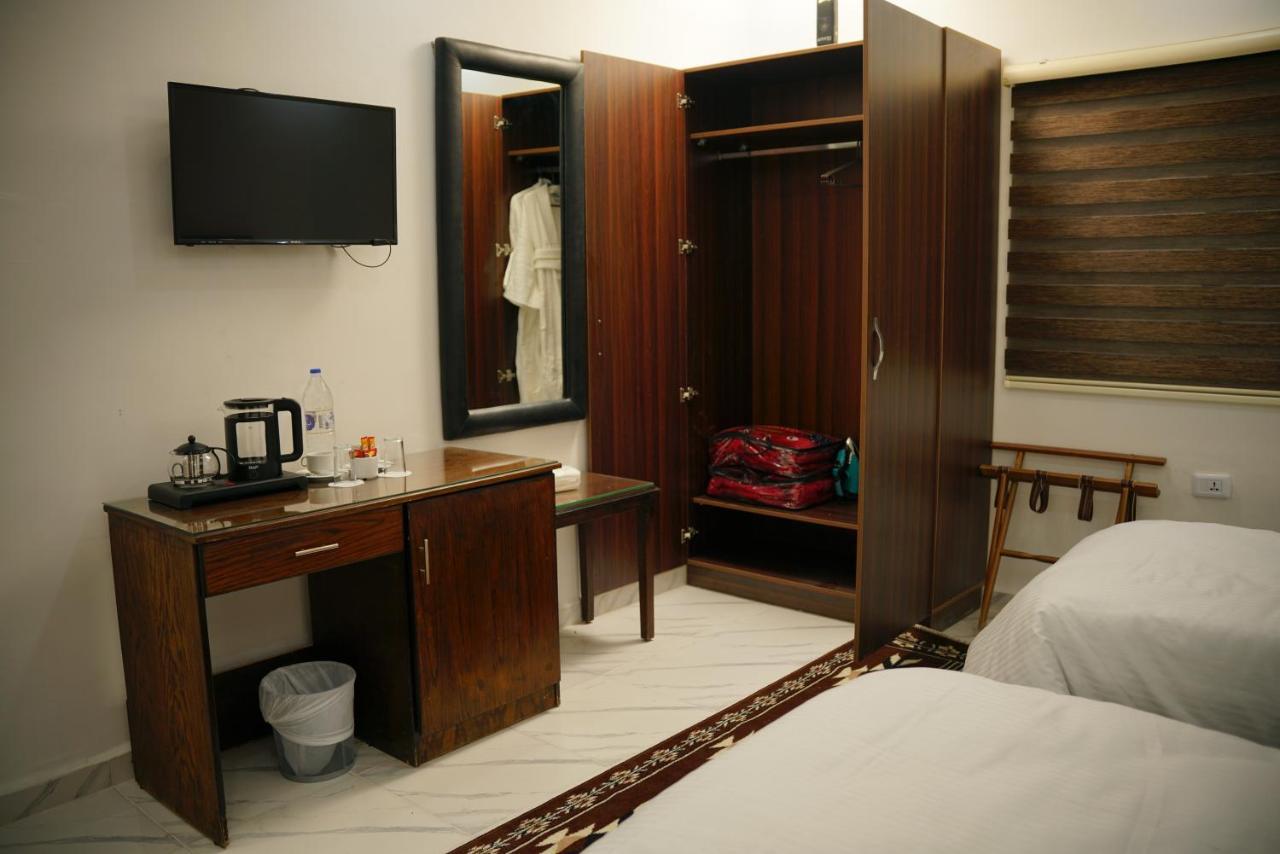 Mansi Residence วาดี มูซา ภายนอก รูปภาพ
