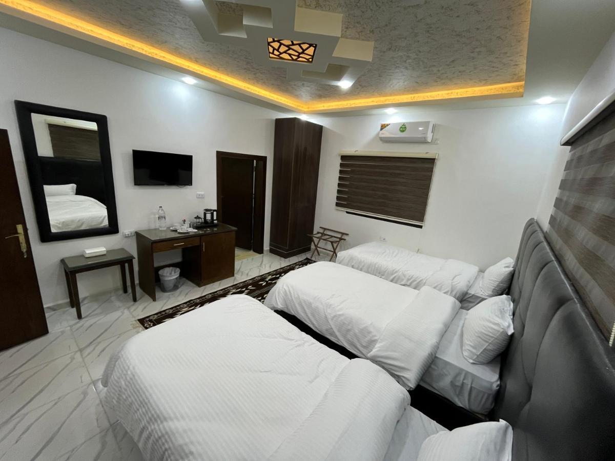 Mansi Residence วาดี มูซา ภายนอก รูปภาพ